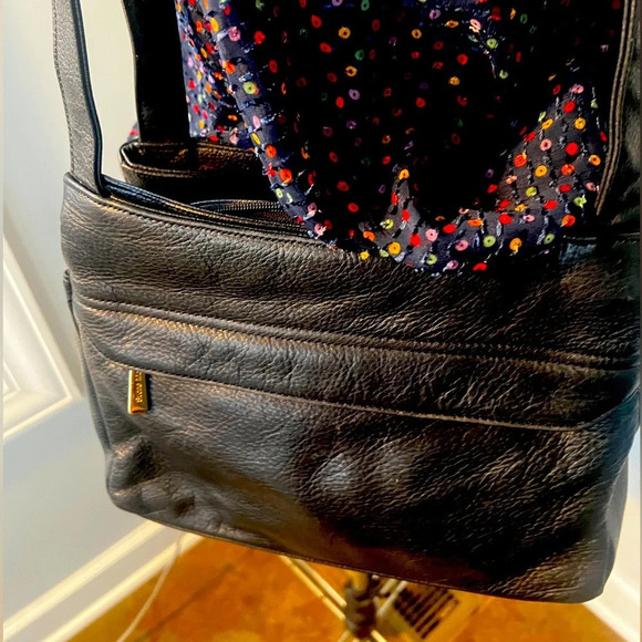 Stone Mountain Blk Leather Triple Zippered Compartments shoulder hobo - Picture 2 of 16